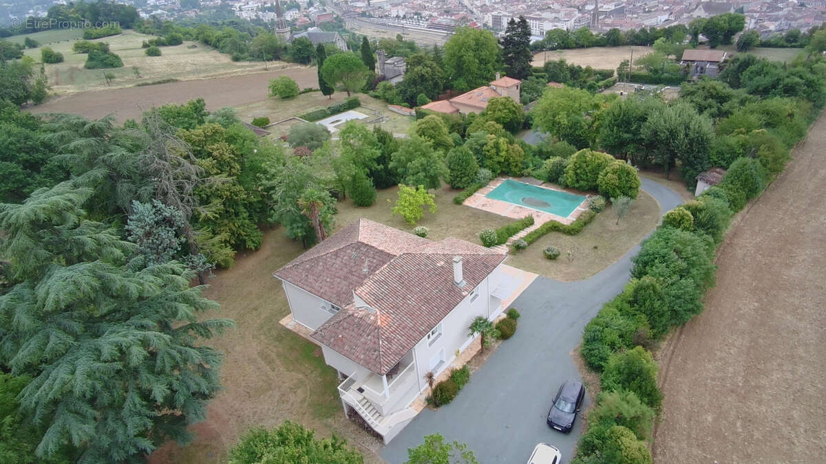 Agen - belle villa avec piscine et terrain - photo 4