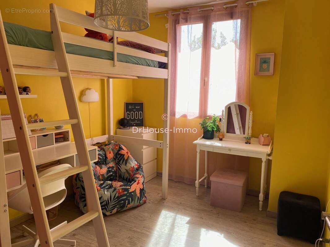 Maison à CUGES-LES-PINS