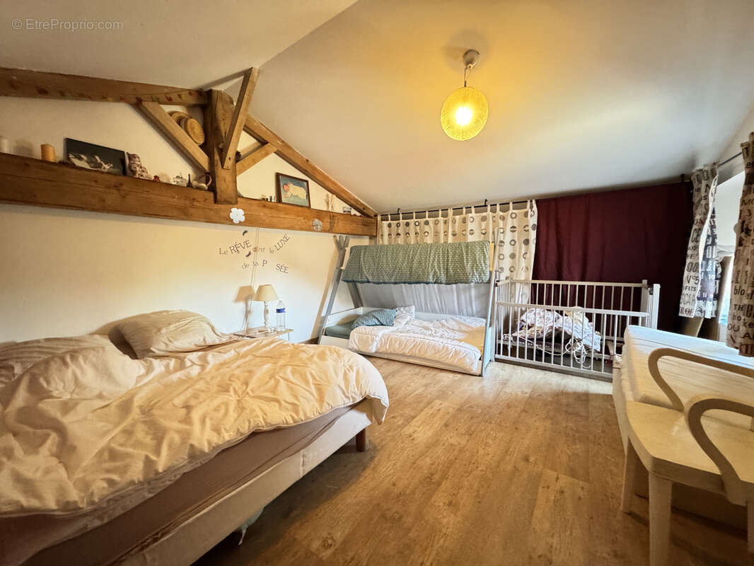 Maison à BARBEZIEUX-SAINT-HILAIRE