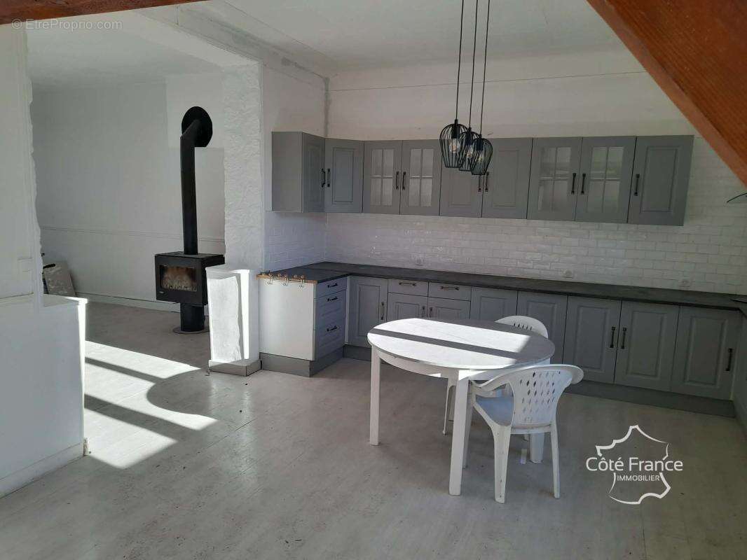 Maison à LA CAPELLE