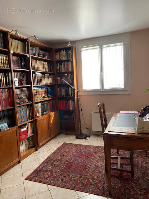 Appartement à GENNEVILLIERS