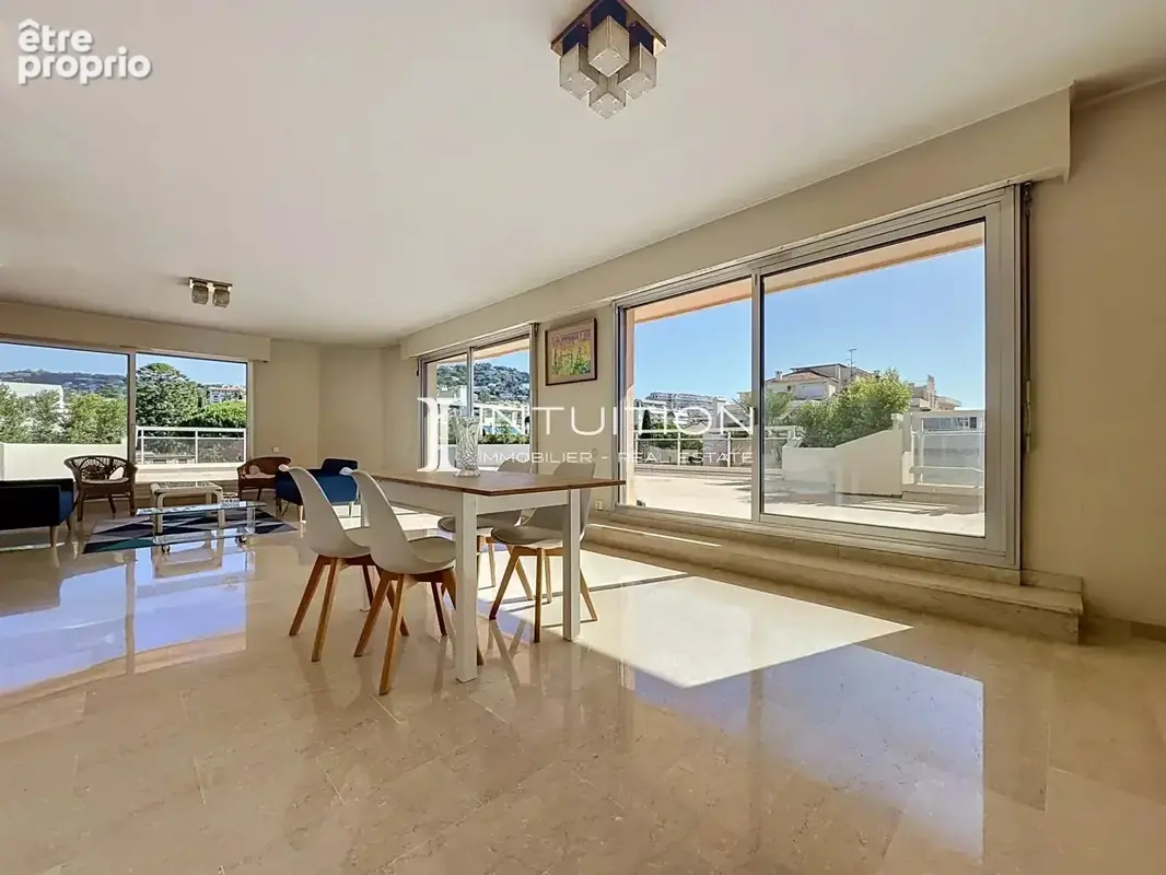Cannes - Basse Californie : Vaste appartement toit terrasse avec garage - photo 9