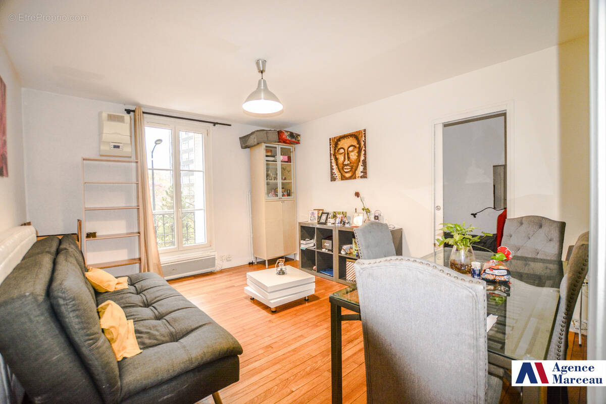 Appartement à COURBEVOIE