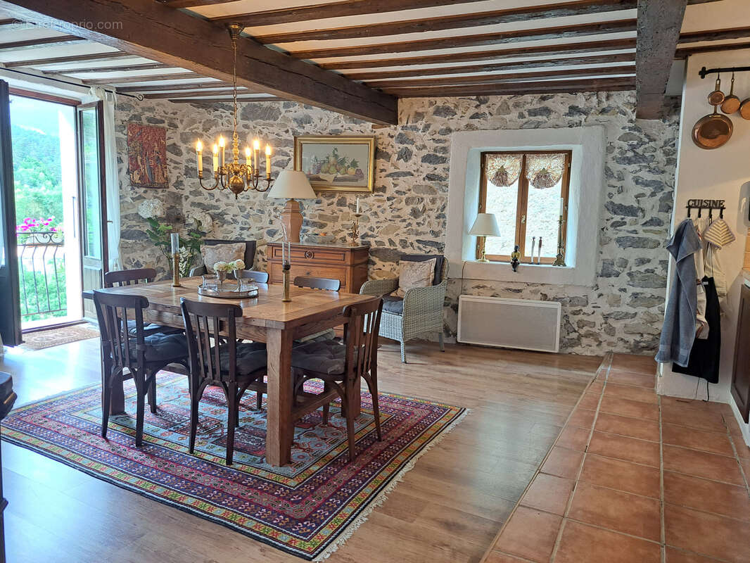 Maison à AXAT
