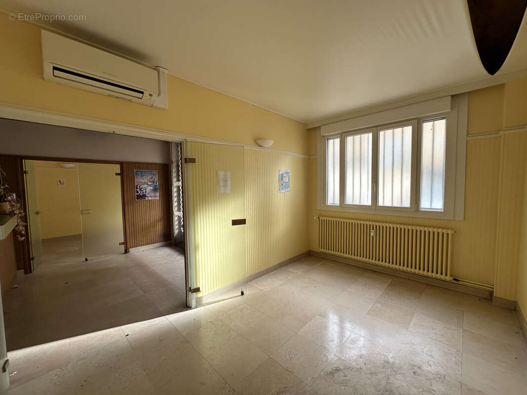 Autre à VAIRES-SUR-MARNE