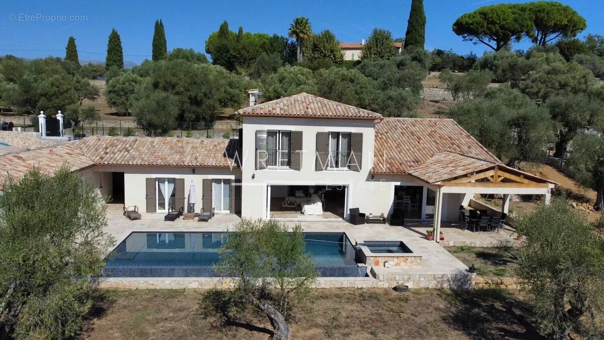 Maison à CALLIAN