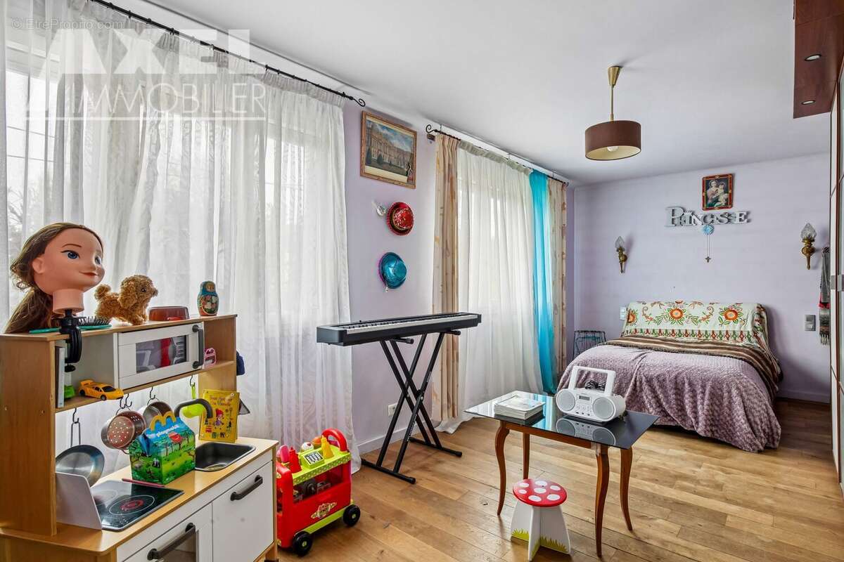 Maison à BOIS-D'ARCY