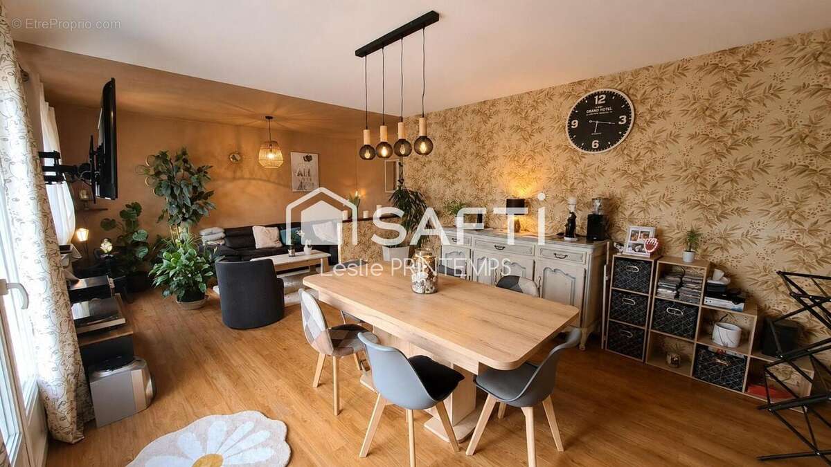 Maison 113 m² à La Caillere-Saint-Hilaire  - photo 2