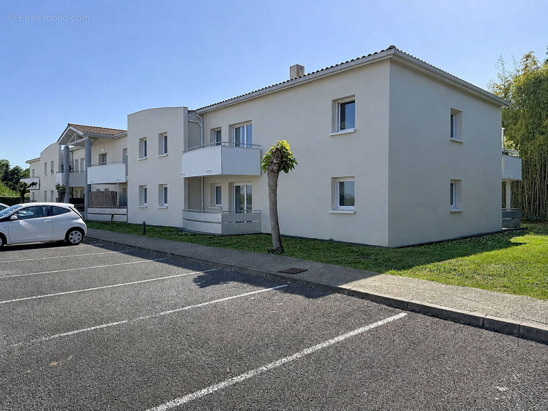 Appartement à FARGUES-SAINT-HILAIRE