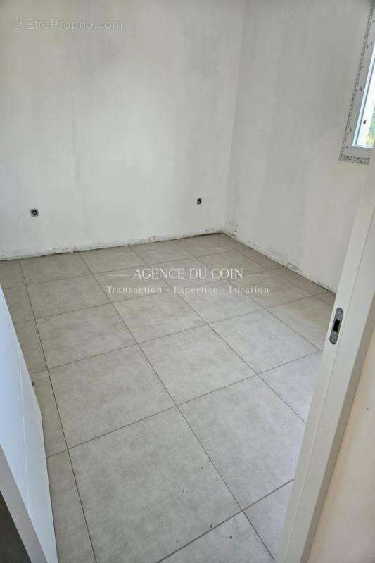 Maison à LA MOTTE