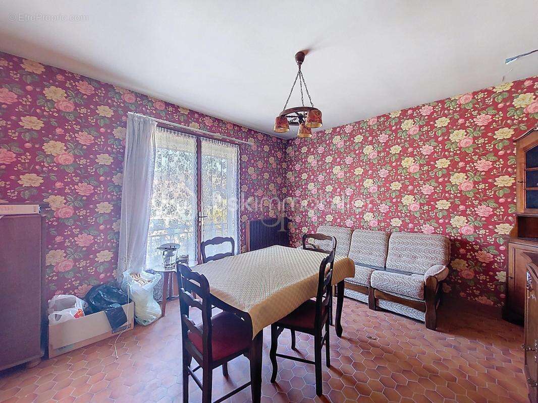 Maison à LORREZ-LE-BOCAGE-PREAUX