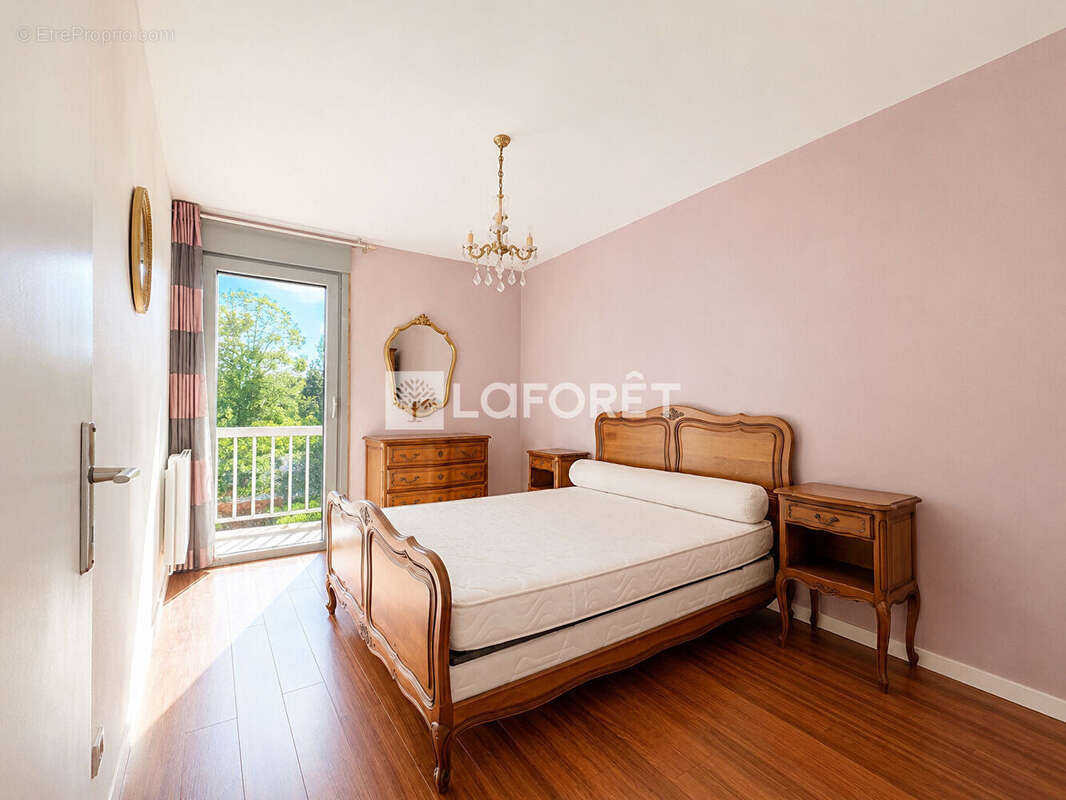 Appartement à SATHONAY-CAMP