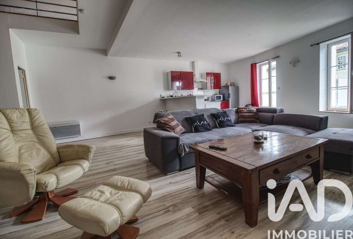 Appartement 95 m² à Pons  - photo 3