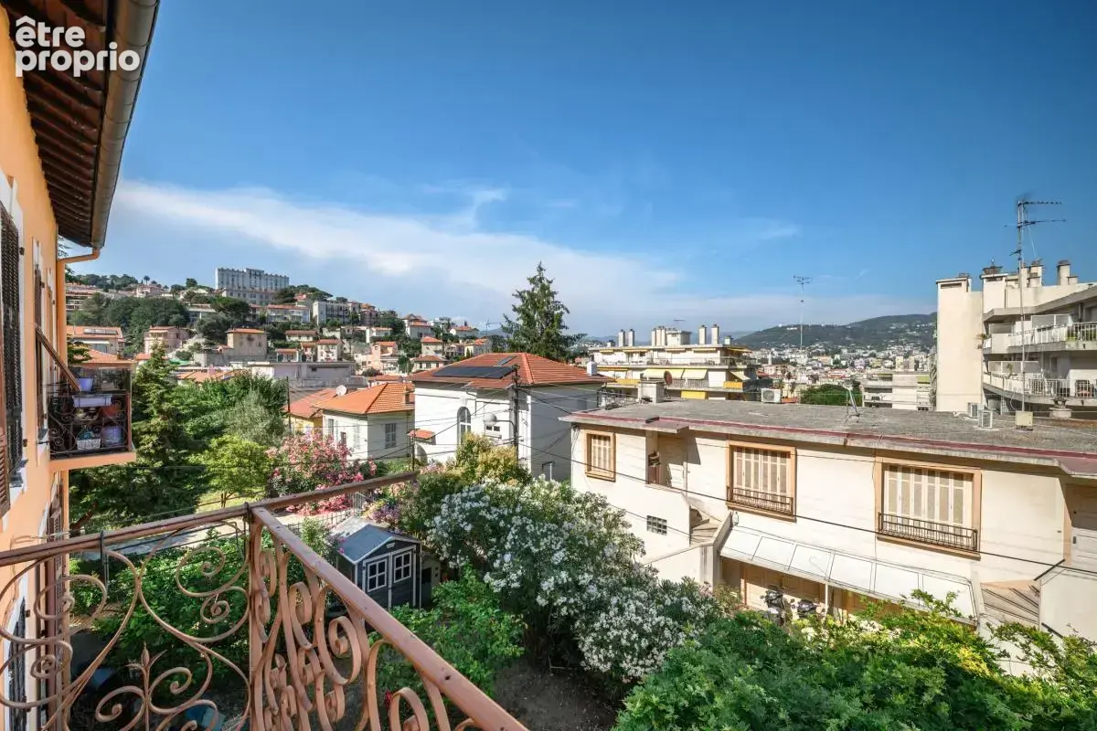 Nice Le Piol/Libération : Duplex de charme au dernier étage - photo 10