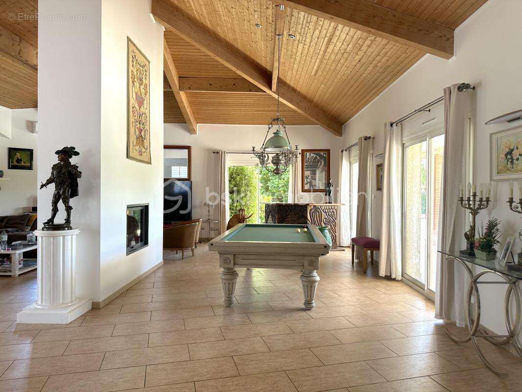 Villa d'architecte - 7 pièces 254M2 - photo 4