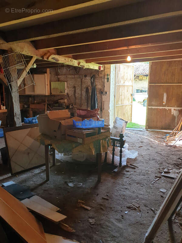 Maison à BAIGNES-SAINTE-RADEGONDE