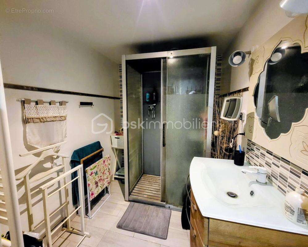 Maison à LA CHAPELLE-SAINT-MESMIN