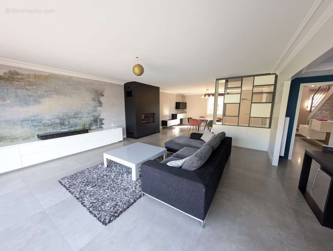 Maison à VERN-SUR-SEICHE