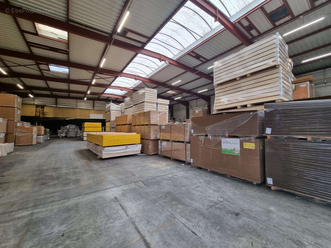 Commerce à LA ROCHE-SUR-FORON