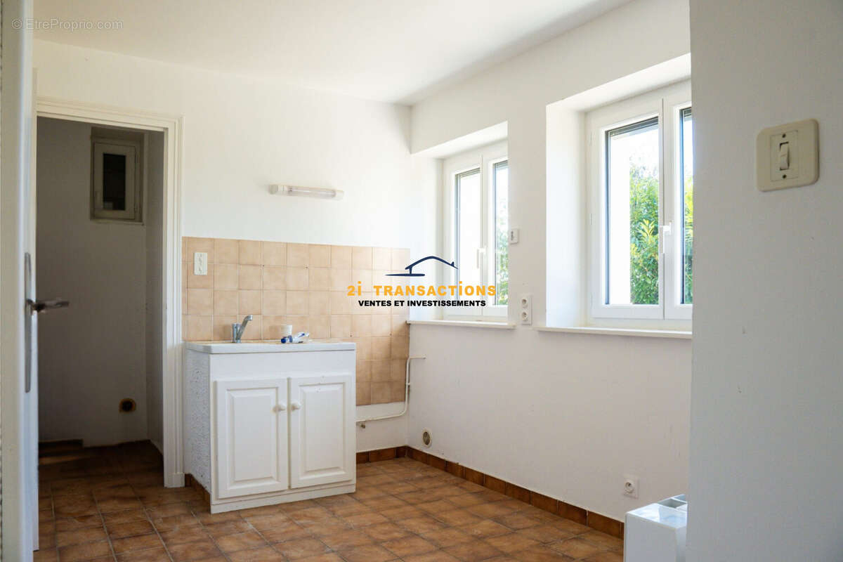 Appartement à CHARBONNIERES-LES-BAINS