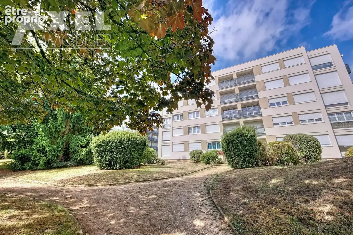 Photo Appartement à Bois-D'arcy au prix de 241 500€