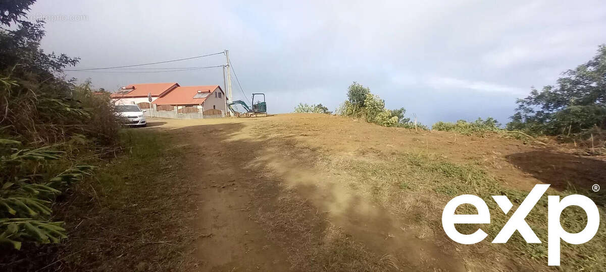 Terrain à SAINT-LEU