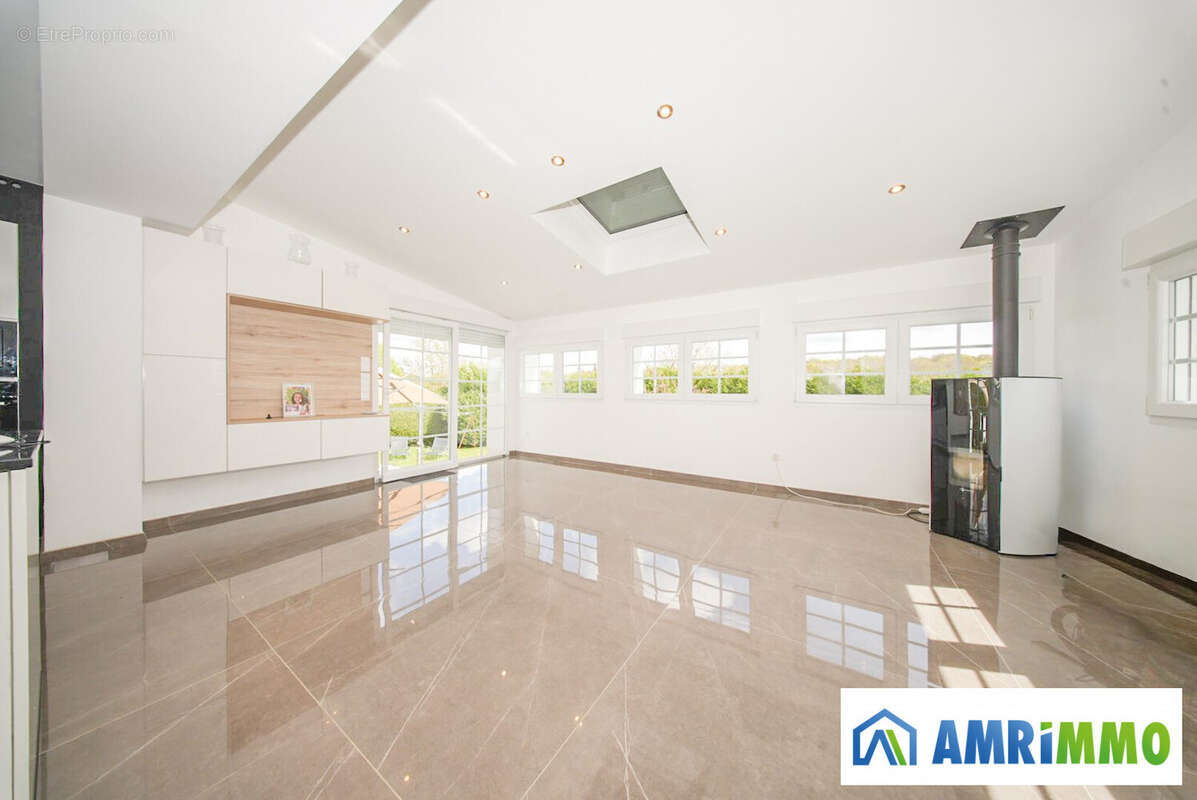 Maison à MORFONTAINE