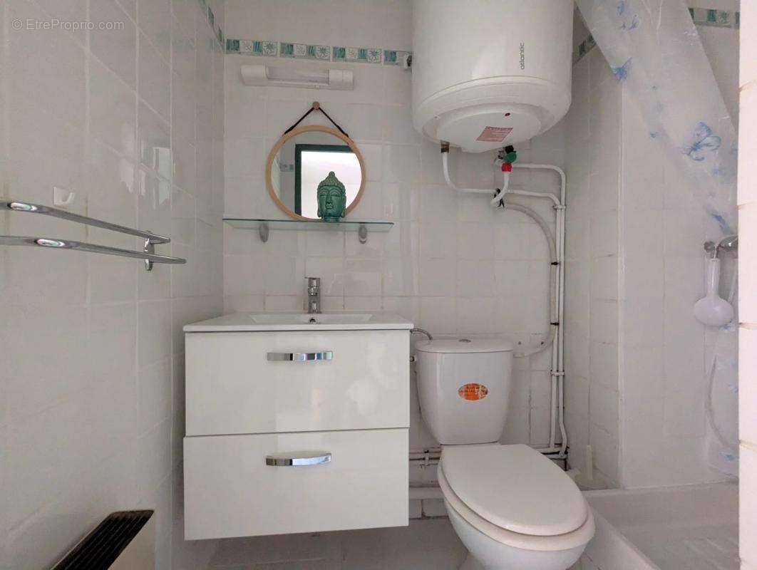 Appartement à LAMALOU-LES-BAINS