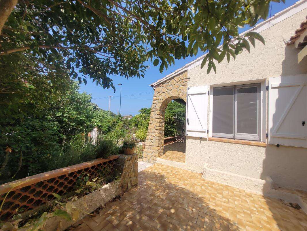 Maison à SIX-FOURS-LES-PLAGES