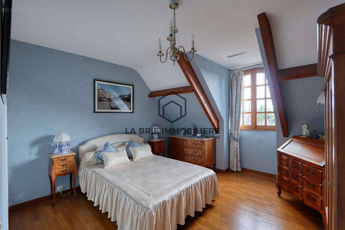 Maison à VILLECRESNES