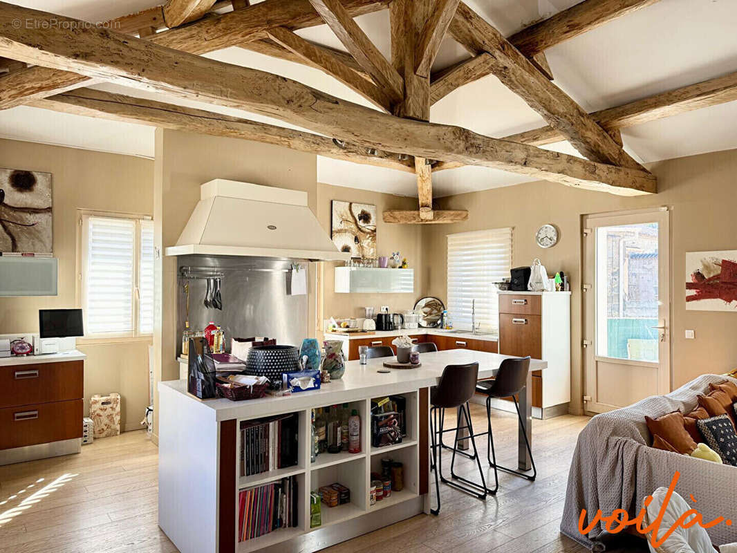 REF : ATYPIQUE7-Maison en pierre, 5 chambres - appartement - local commercial - piscine - jardin - ancienne cave vigneronne - photo 13