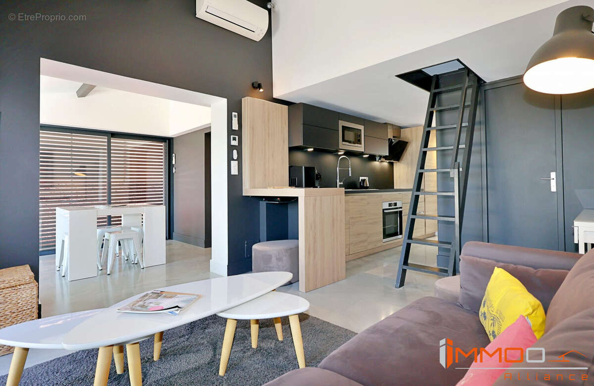 Maison à THEOULE-SUR-MER