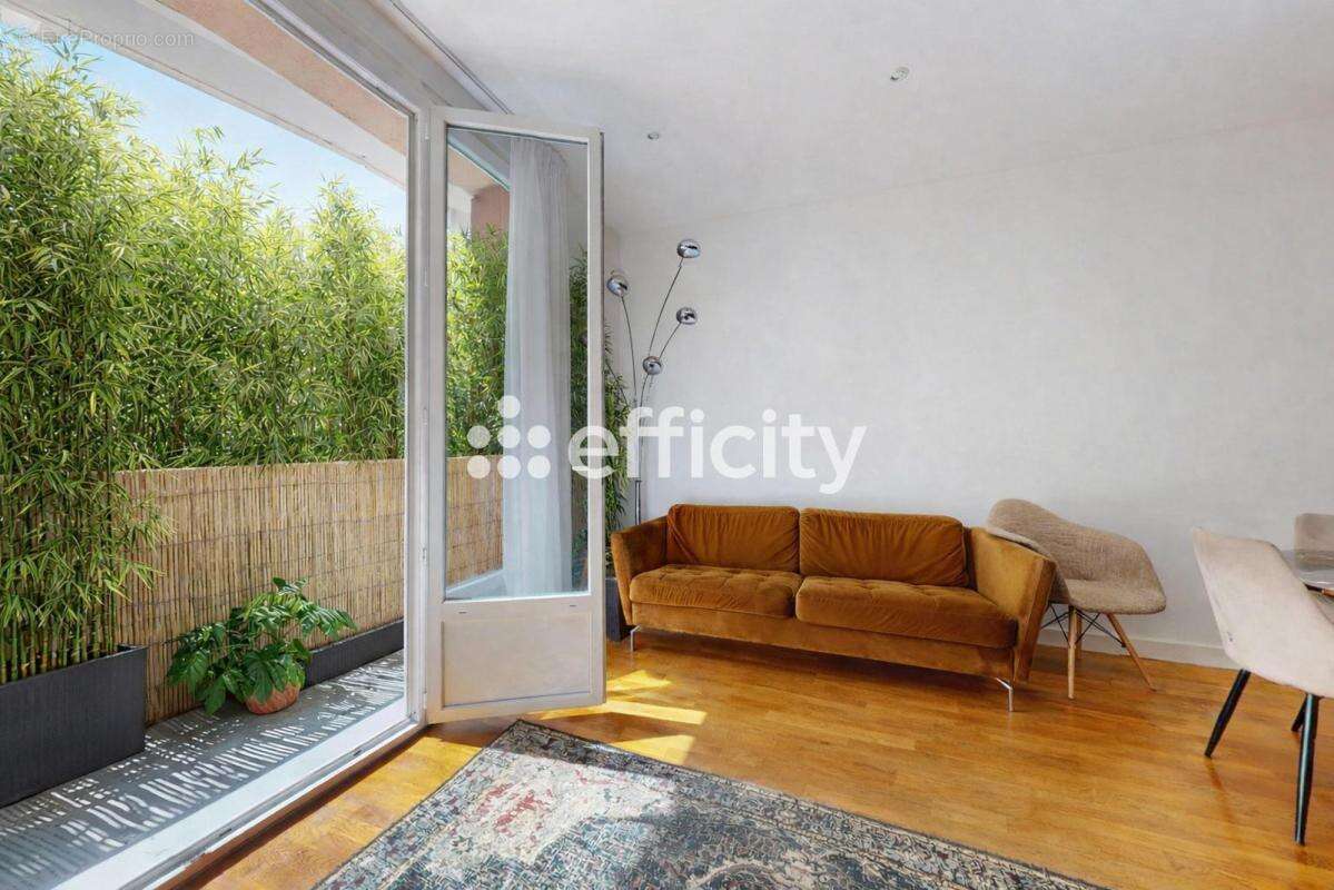 Appartement à LYON-6E