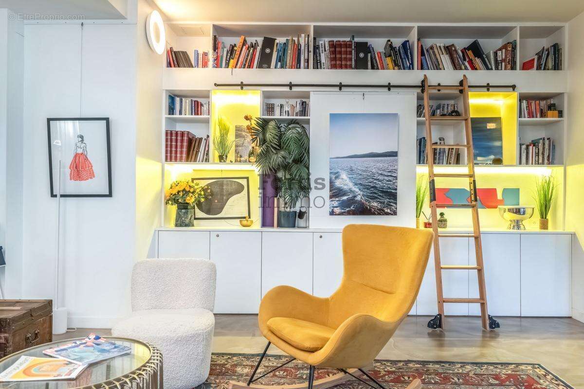 Appartement à PARIS-10E