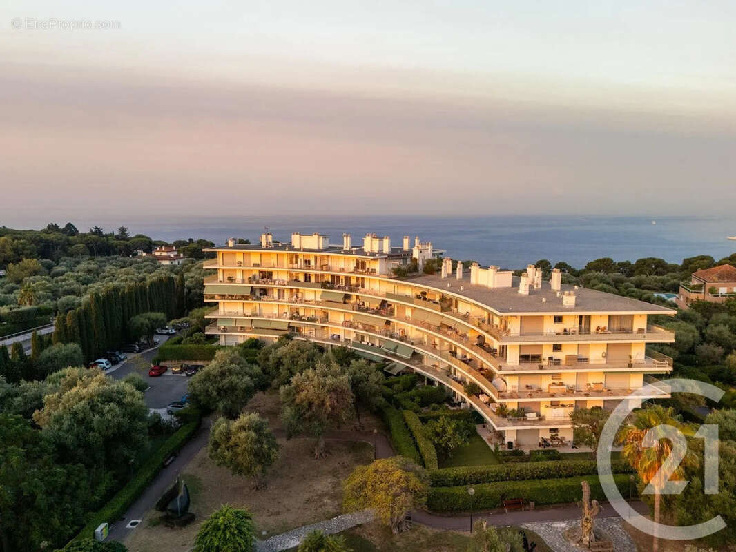 Appartement 126 m² à Roquebrune-Cap-Martin  - photo 16