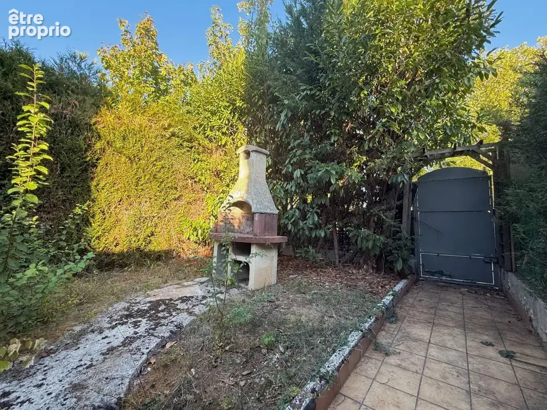 Pavillon mitoyen à Chenôve, 3 chambres, garage et jardin - photo 12