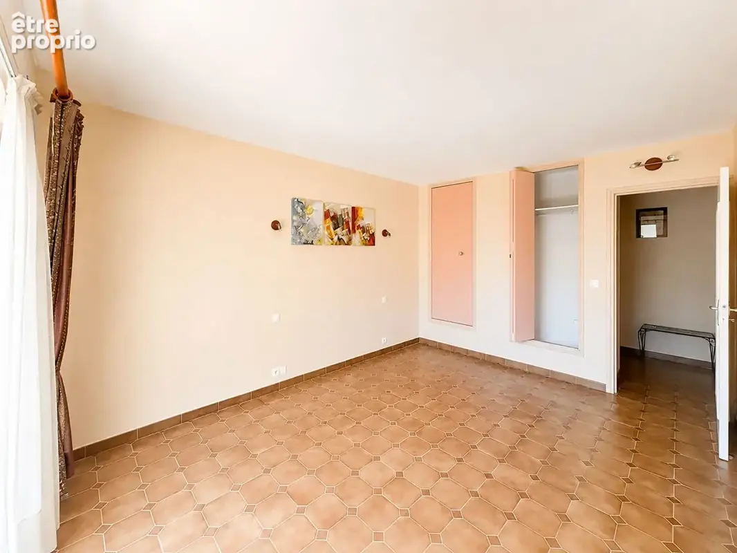 Appartement Frejus 2 pièces proche des plages, place de parking - photo 7