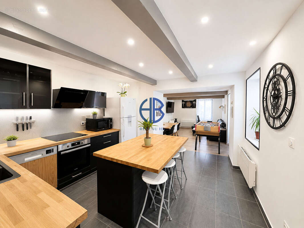 À vendre ! Magnifique maison mitoyenne entièrement rénovée 3 chambres ? Grand garage ? Environ 110 m² habitables - photo 5