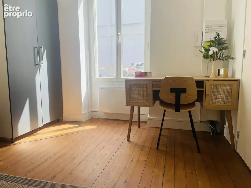 BASSINS A FLOTS - BUREAU loué pour Investisseur - Rentabilité nette 7% acte en main - photo 2