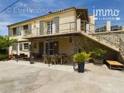 Maison à SAINT-BRES