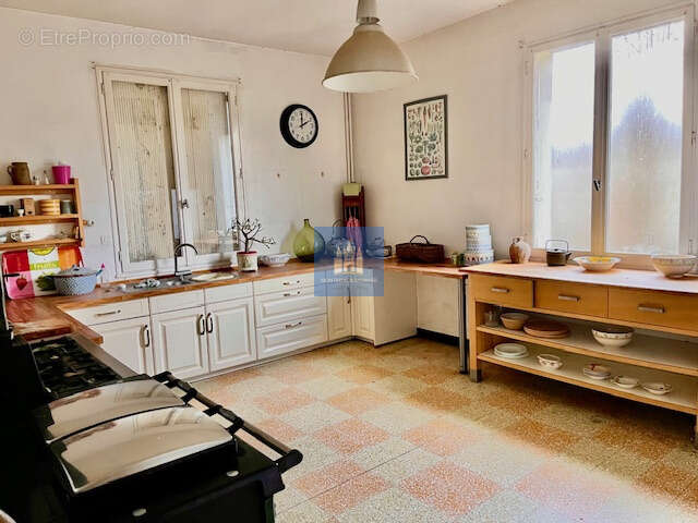 Maison à MONTREUIL-BELLAY