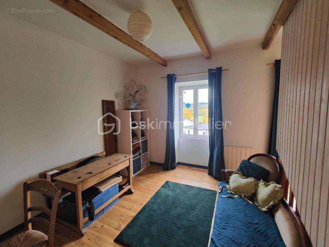 Maison à SAINT-PIERRE-ROCHE