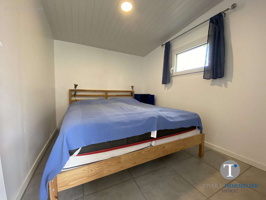 Maison à VENDAYS-MONTALIVET