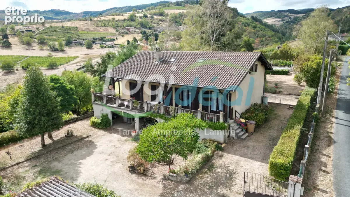 Grande maison de 1980 (5 chambres) avec dépendances et piscine sur 4000m2 de terrain - photo 7