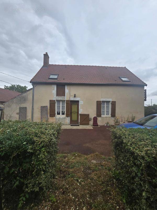 Maison à JUSSY-LE-CHAUDRIER