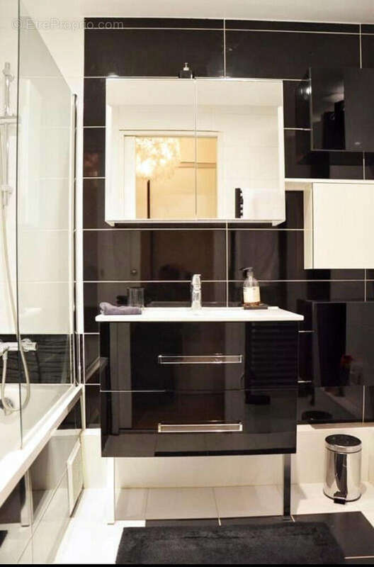 Appartement à SURESNES