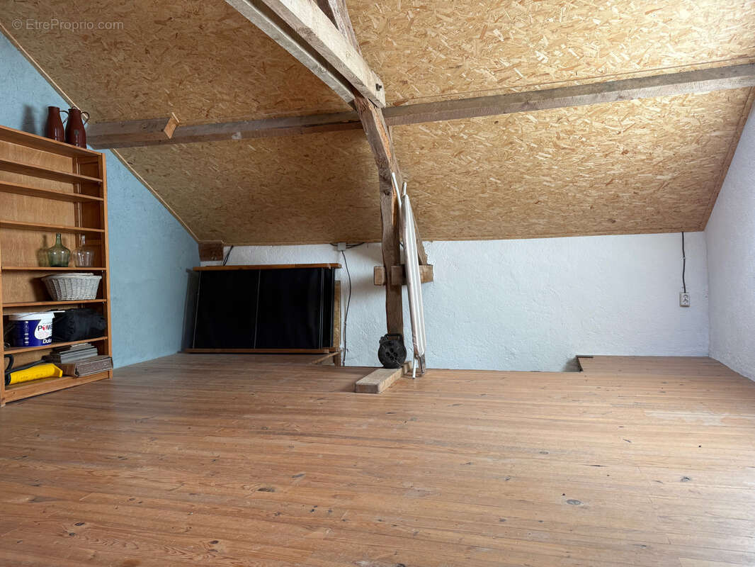 Maison à GOUTTIERES