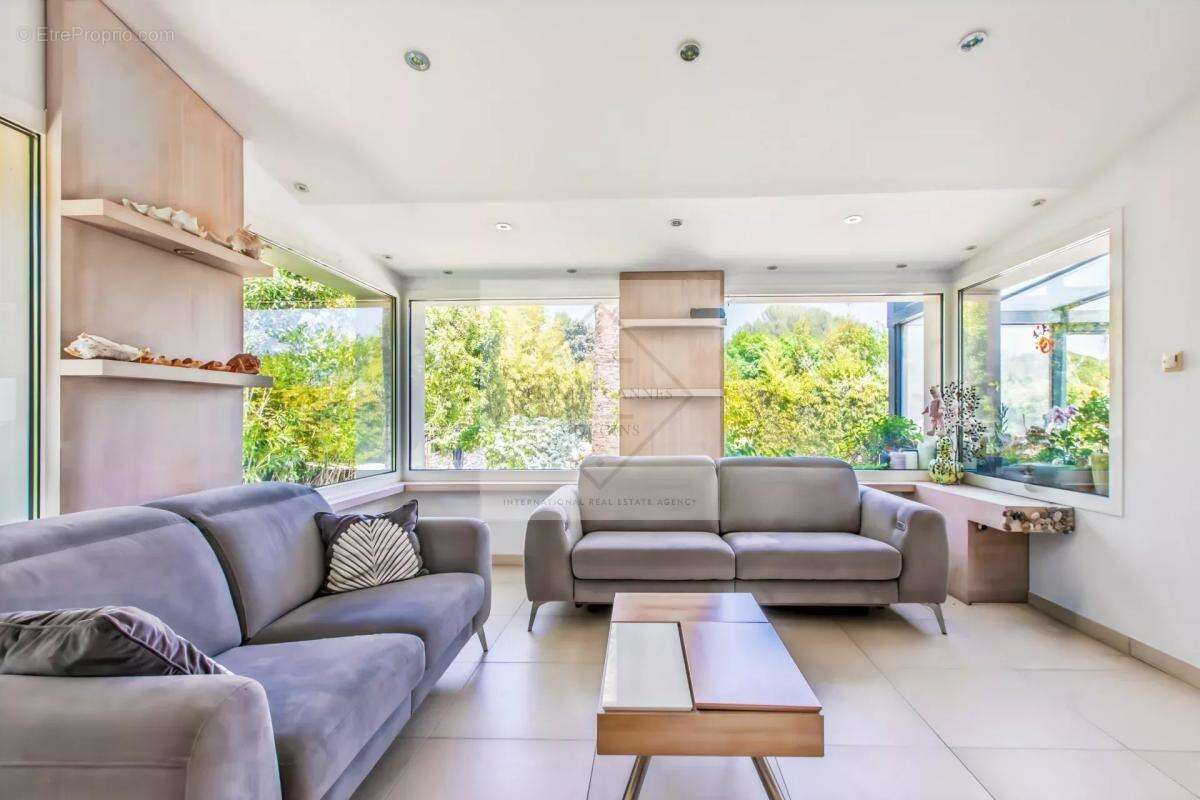 Maison à MOUGINS