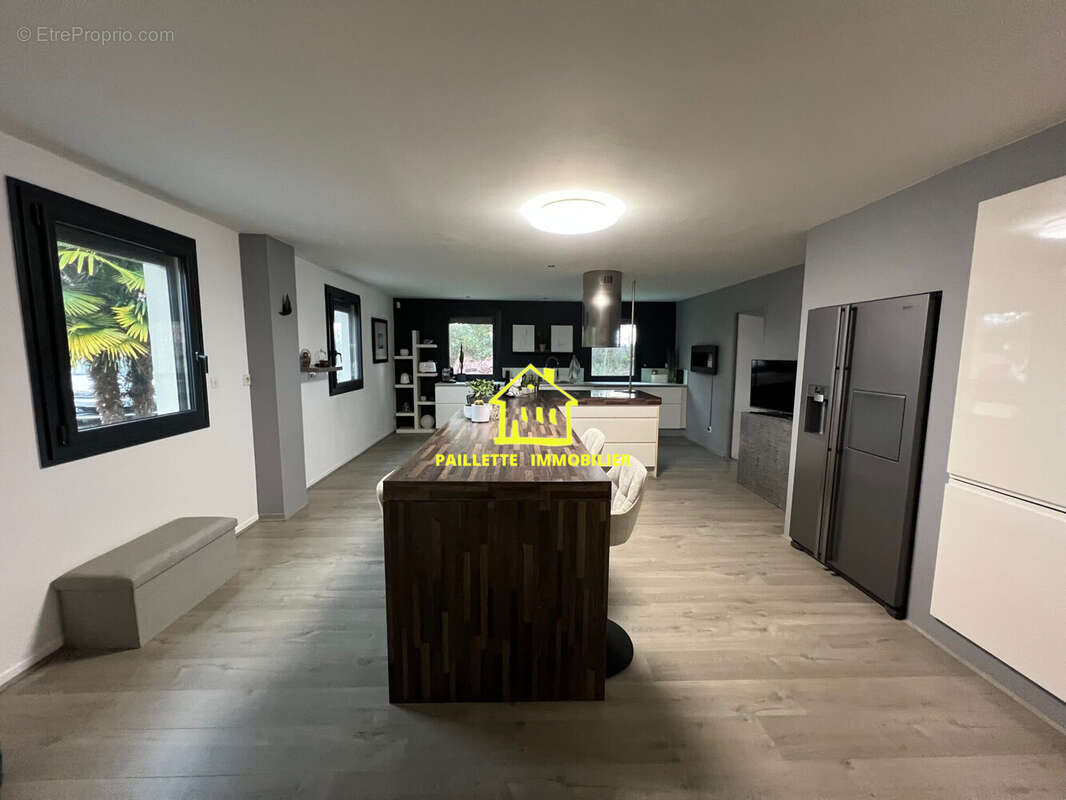 Maison à SAINT-ROMAIN-DE-COLBOSC