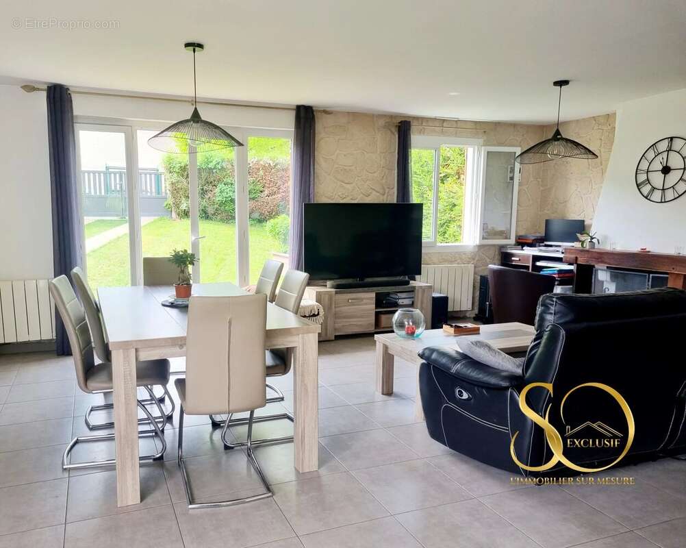 Maison à MEZIERES-SUR-SEINE